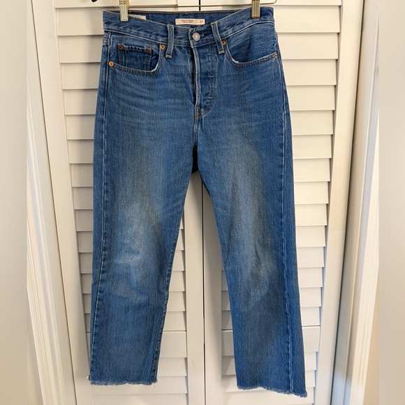 Levi’s Womens Wedgie Straight Jeans Raw Hem Size 27 - Picture 4 of 15